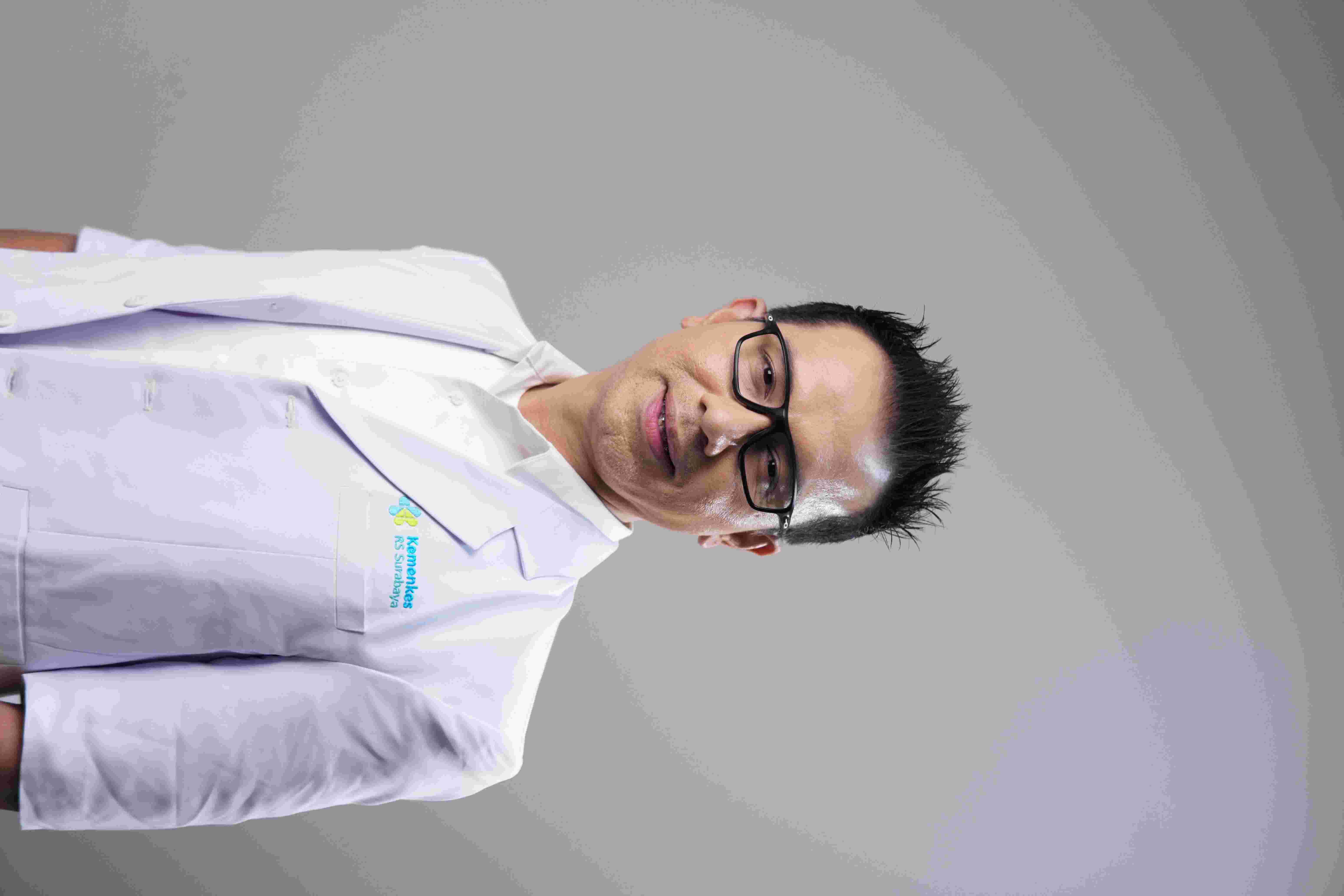 Muhammad Reza, M.Biomed, CHMC, AIFO-K, Sp.A Subsp. Neo(K) dr. 